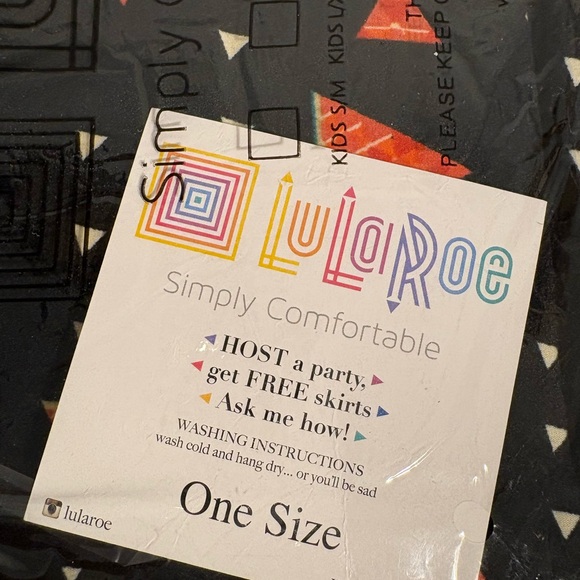 LuLaRoe Women Vintage OS Leggings Black red White watermelon Geometric Print - Picture 2 of 4